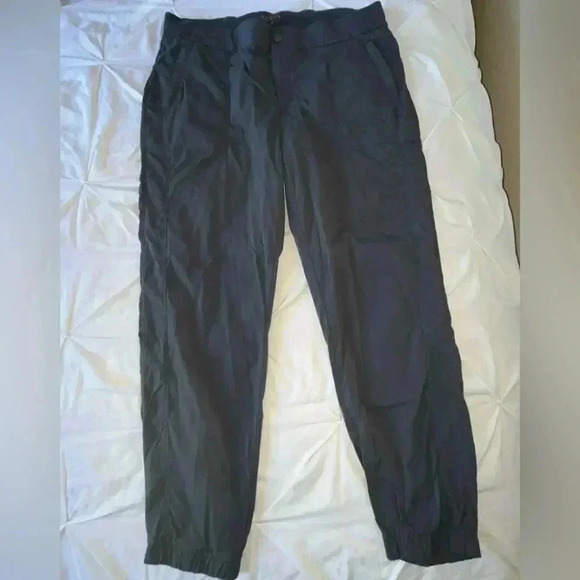 Athleta Women’s Trekkie Jogger in Light Charcoal Grey Color. SIZE 16 - Picture 3 of 8